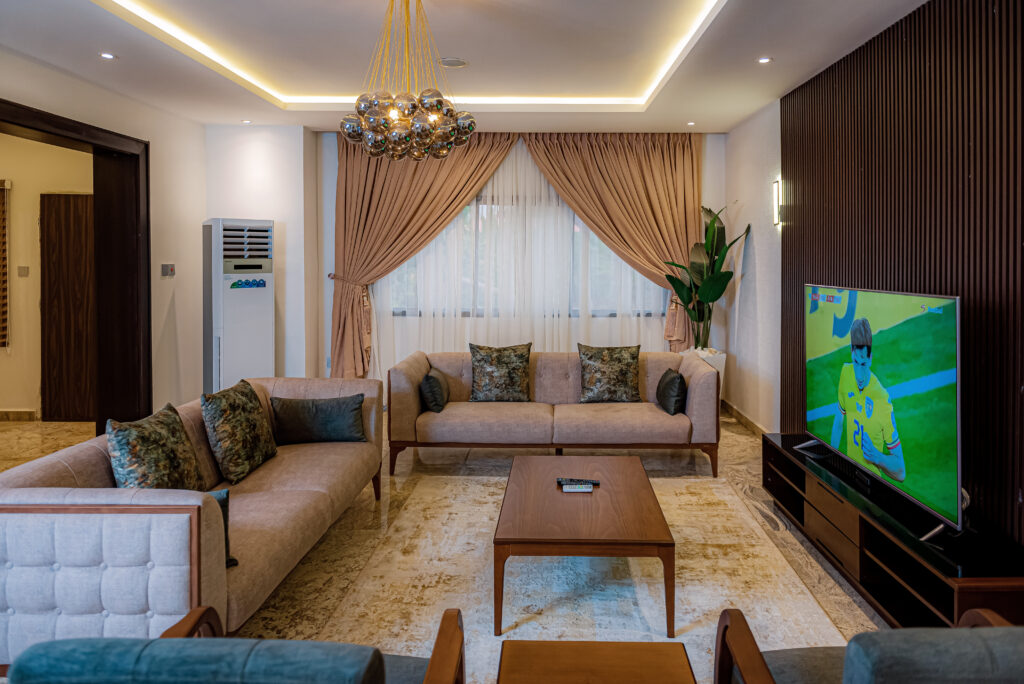 King Cave, Wuse 2